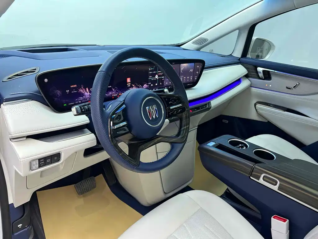 BUICK GL8 NEW ENERGY