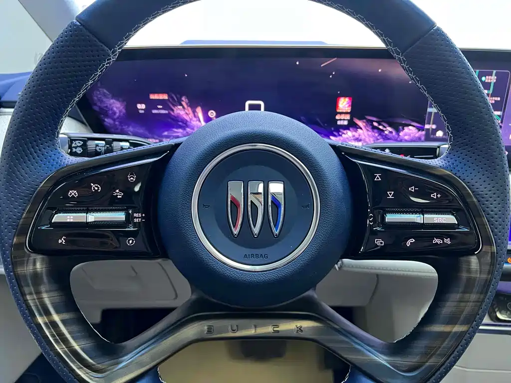 BUICK GL8 NEW ENERGY