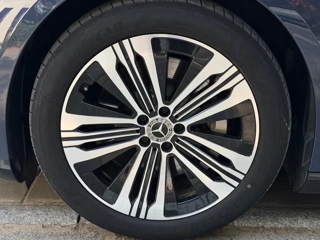 Mercedes-Benz EQS — миниатюра 25