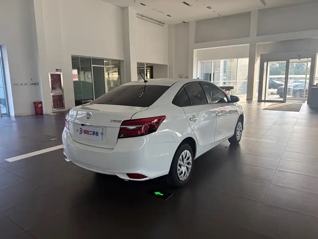 Toyota Vios — миниатюра 7