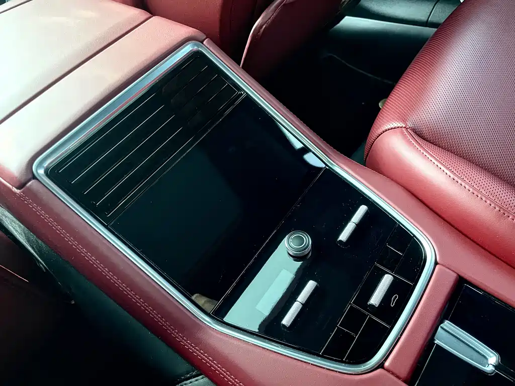 Porsche Panamera — миниатюра 18