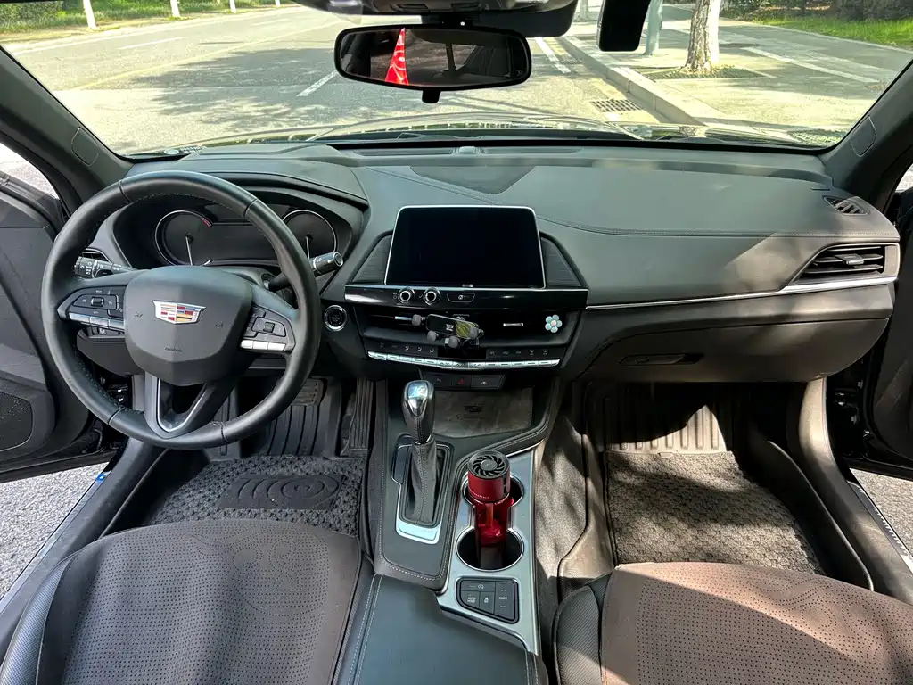 Cadillac CT4 — миниатюра 15