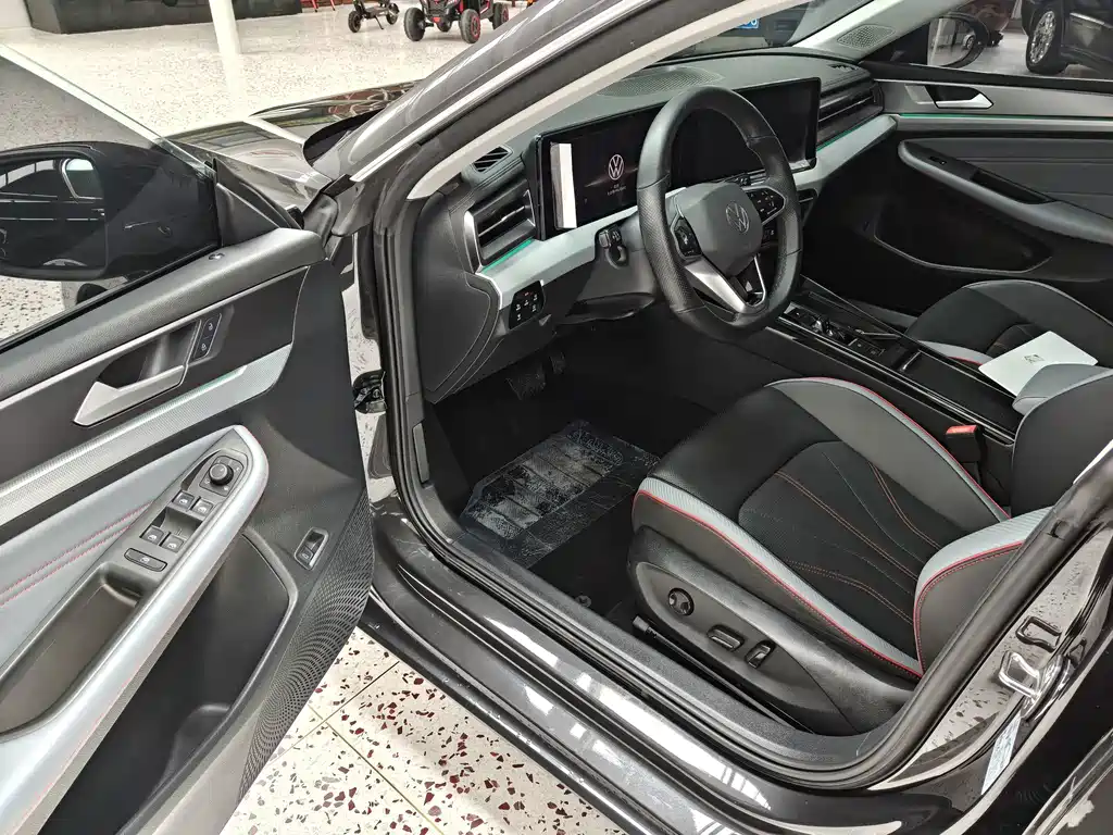 Volkswagen Lamando — миниатюра 8