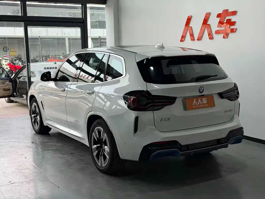 BMW iX3 — миниатюра 18