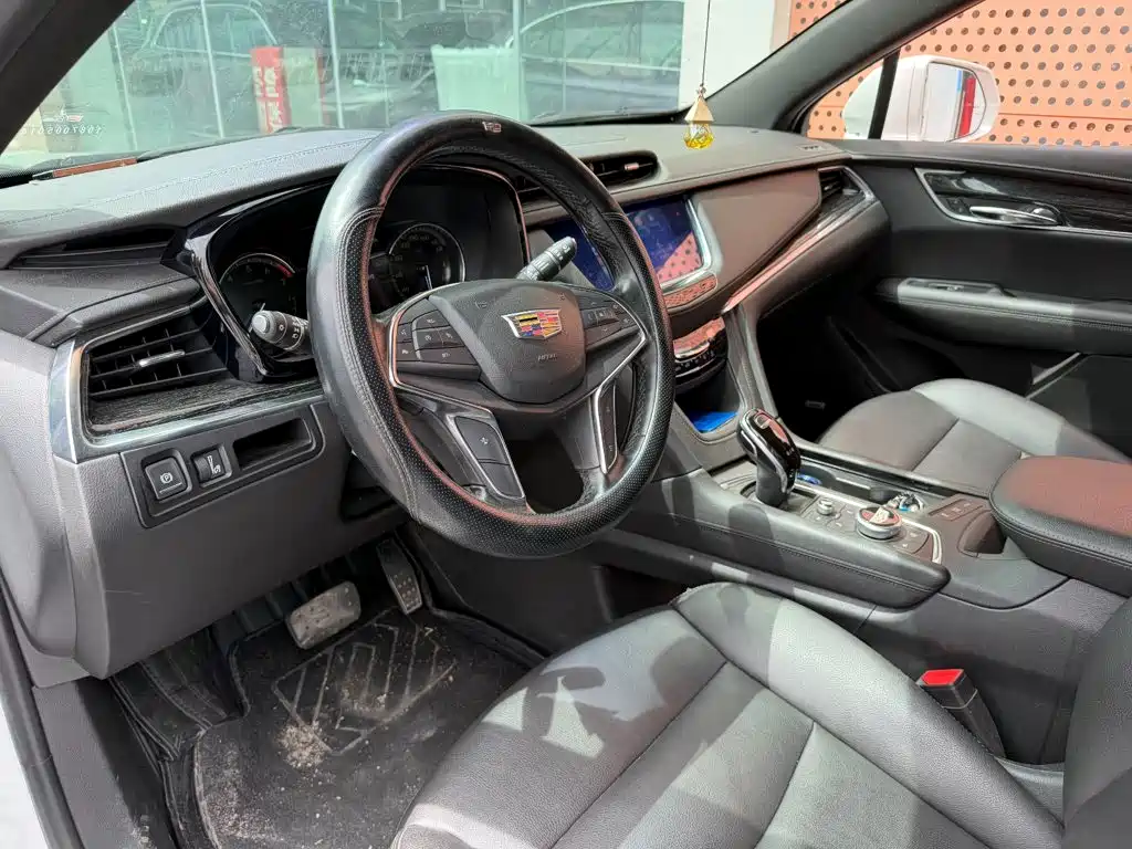 Cadillac XT5 — миниатюра 7