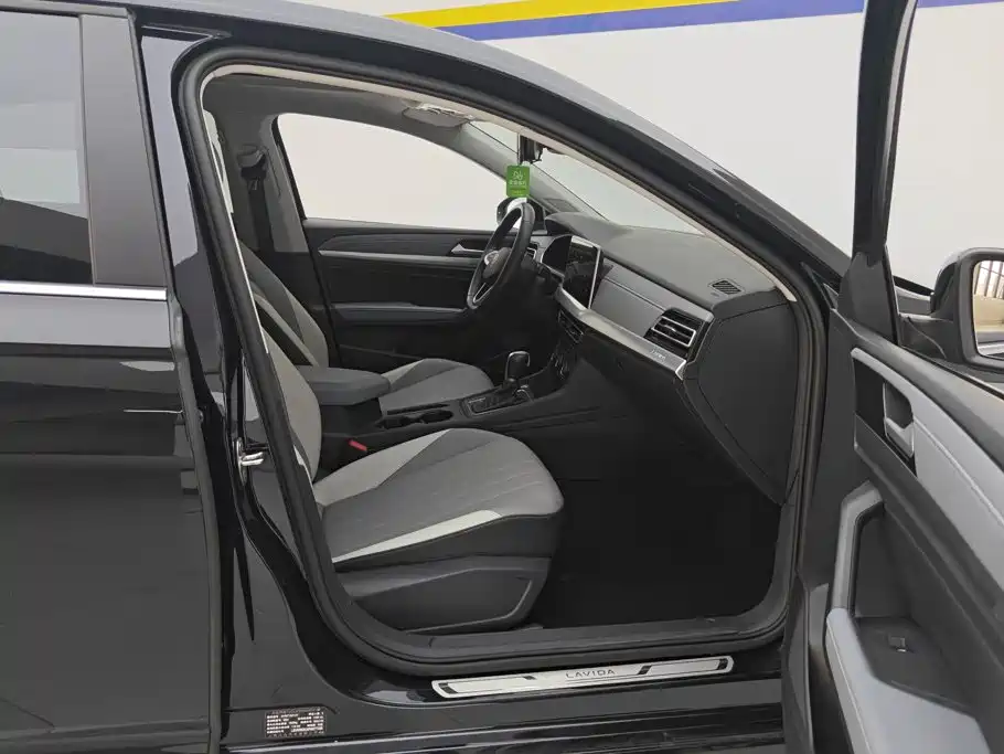 Volkswagen Lavida — миниатюра 8