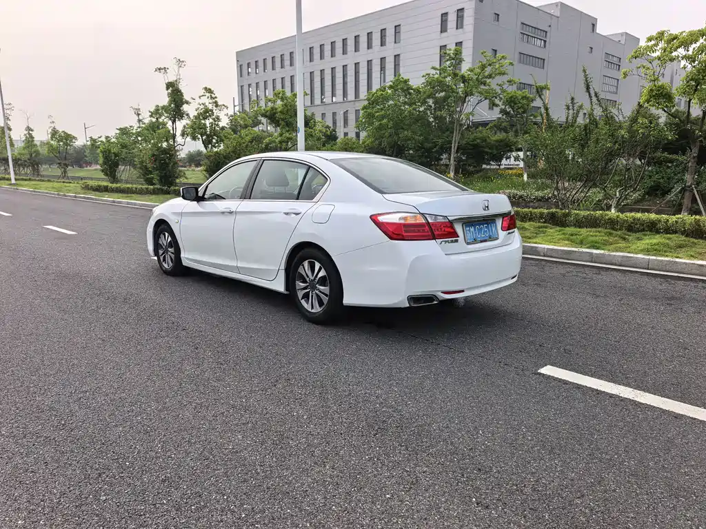 Honda Accord — миниатюра 11