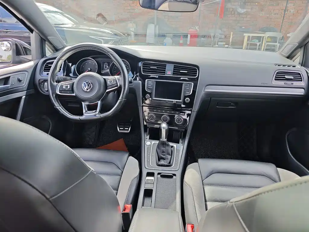 Volkswagen Golf — миниатюра 6