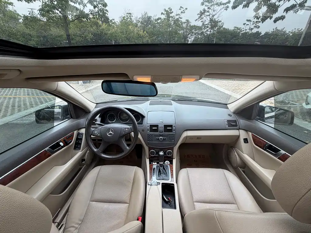 Mercedes-Benz C-Class — миниатюра 9