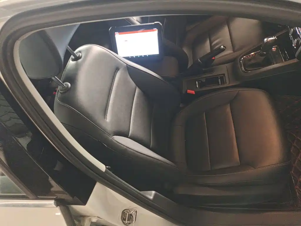 Volkswagen Sagitar — миниатюра 25