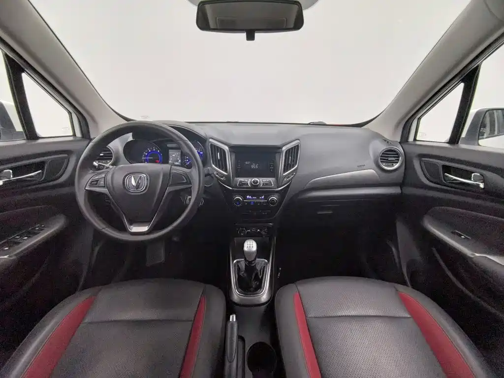 Changan CS15 — миниатюра 5