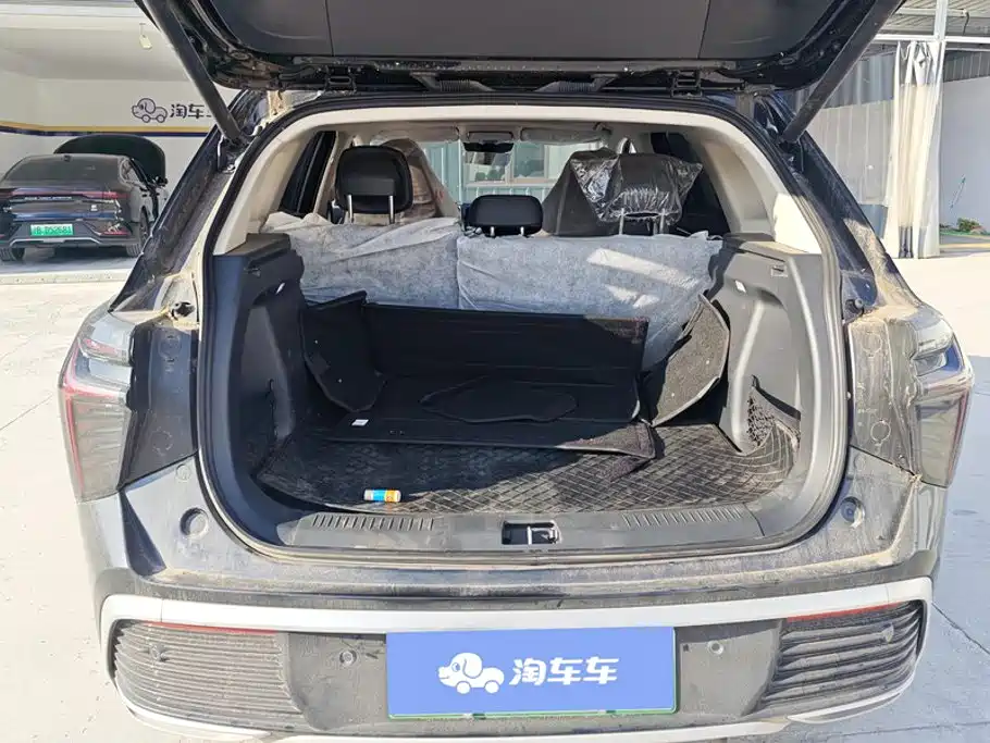 Hongqi Hongqi HS3 PHEV — миниатюра 4