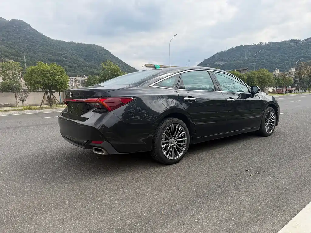 Toyota Avalon — миниатюра 15