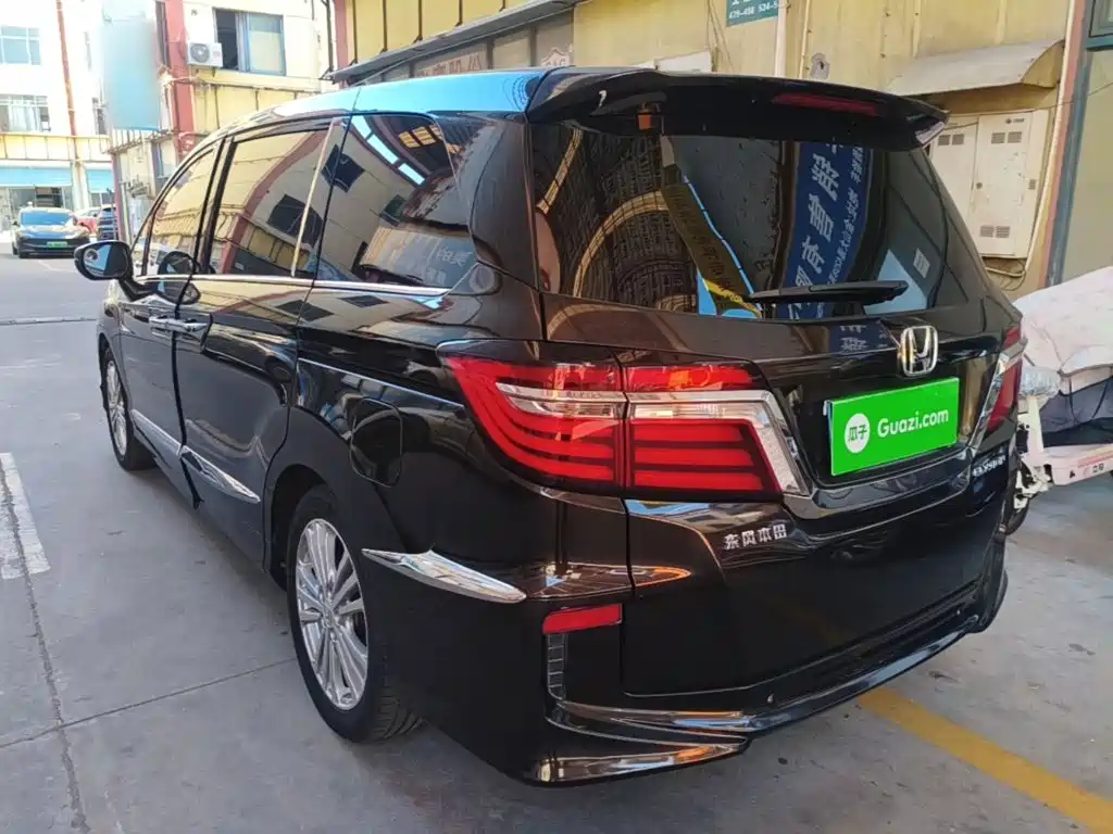 Honda Elysion — миниатюра 5
