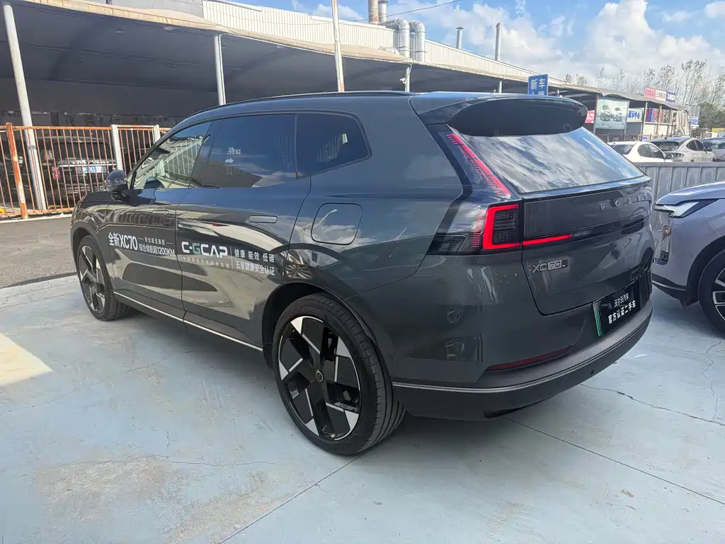 Volvo XC70 PHEV — миниатюра 11