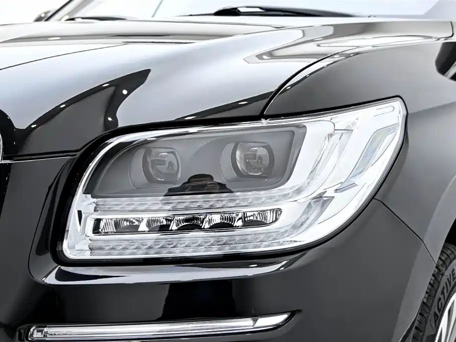 Lincoln Navigator 3.5T Premium Shine Edition, фото 9