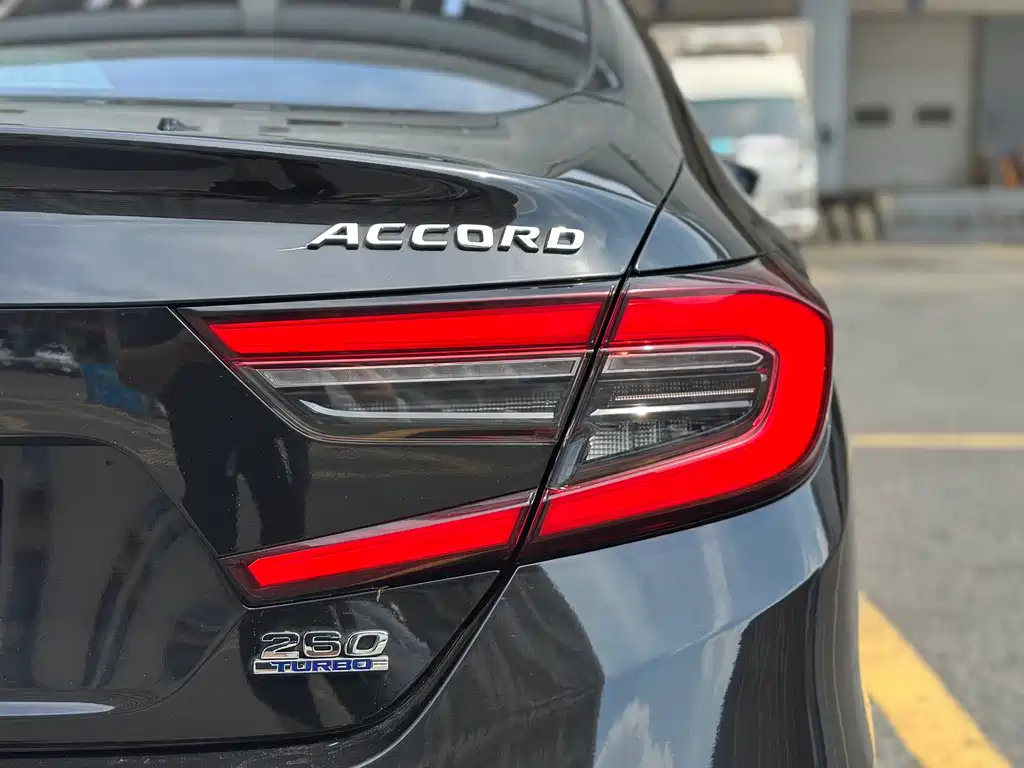 Honda Accord — миниатюра 19