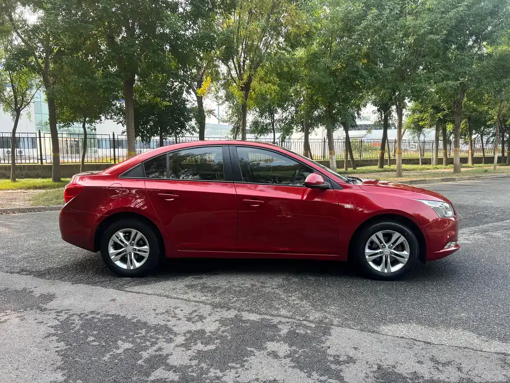 Chevrolet Cruze — миниатюра 3