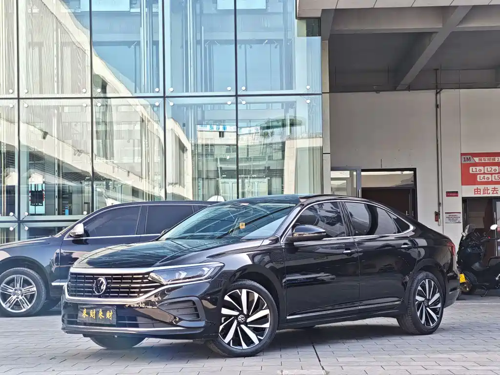 Volkswagen Passat 2024