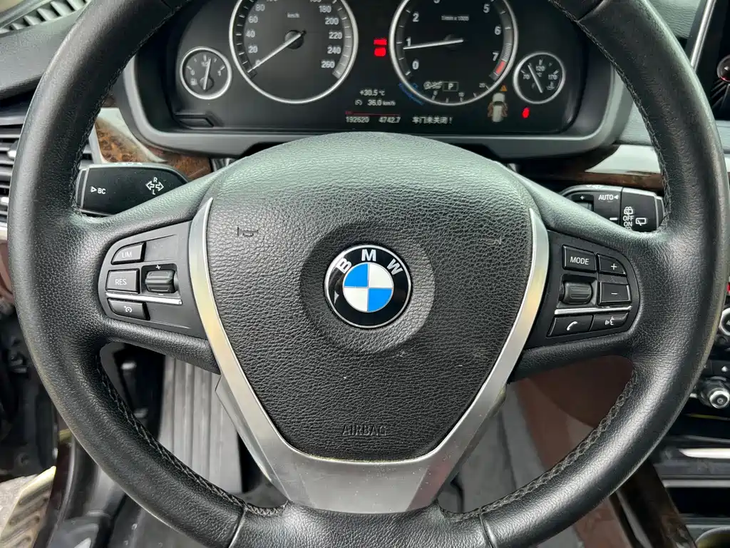 BMW X5 (Import) — миниатюра 9