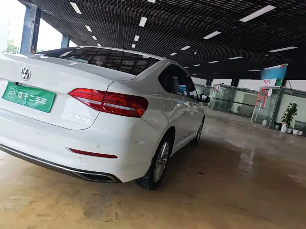Volkswagen Lavida — миниатюра 8
