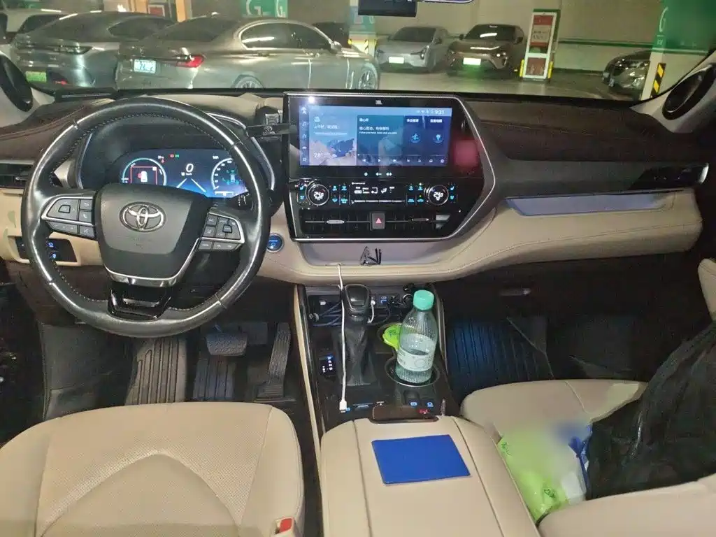 Toyota Highlander — миниатюра 13