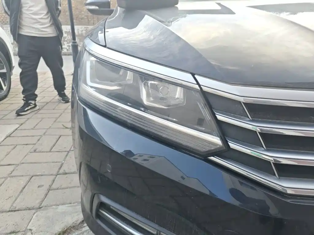 Volkswagen Passat — миниатюра 7