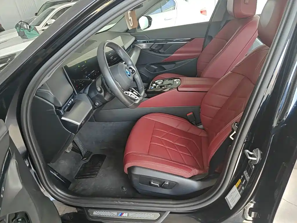 BMW i5 — миниатюра 15