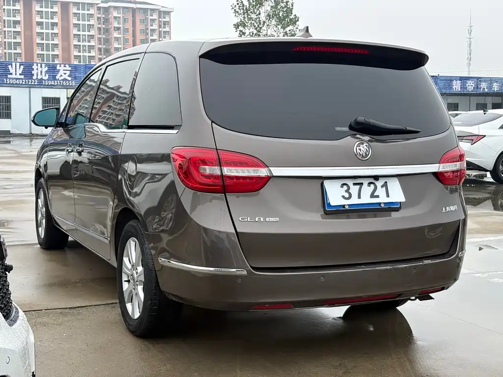 Buick GL8 — миниатюра 6