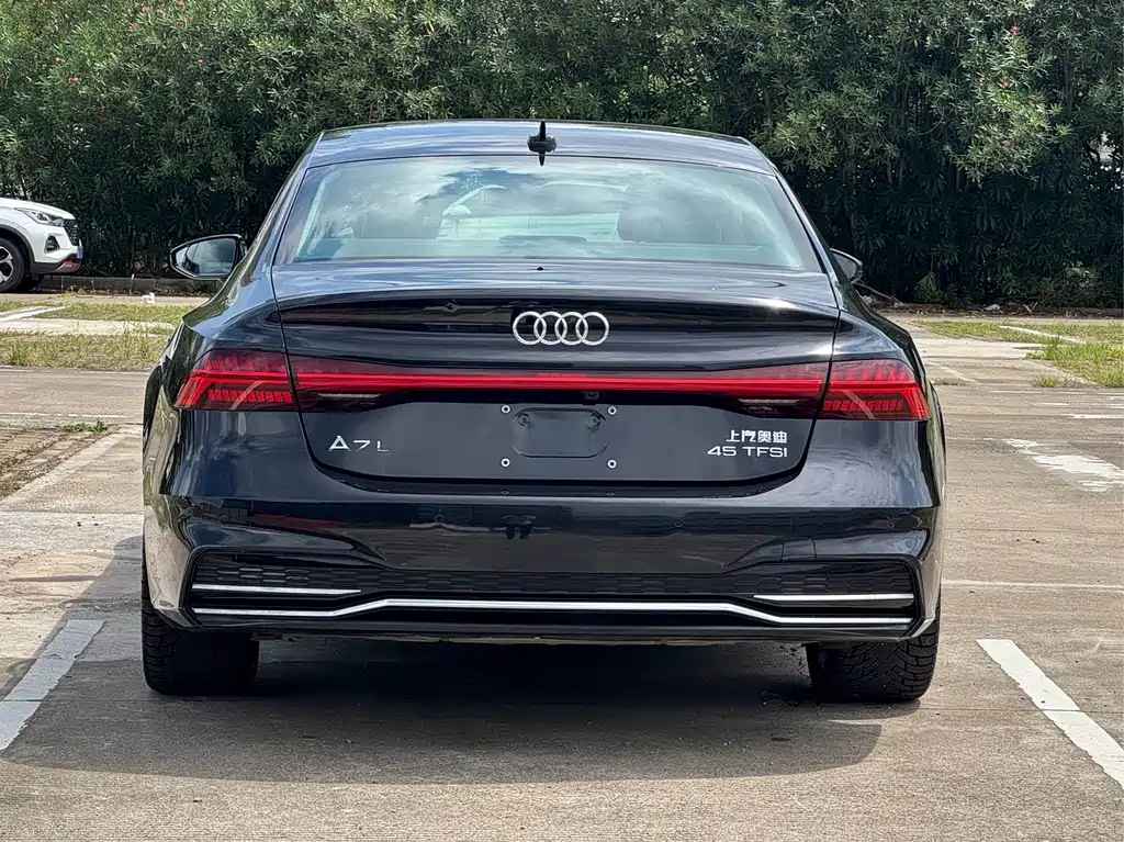 Audi A7L — миниатюра 10