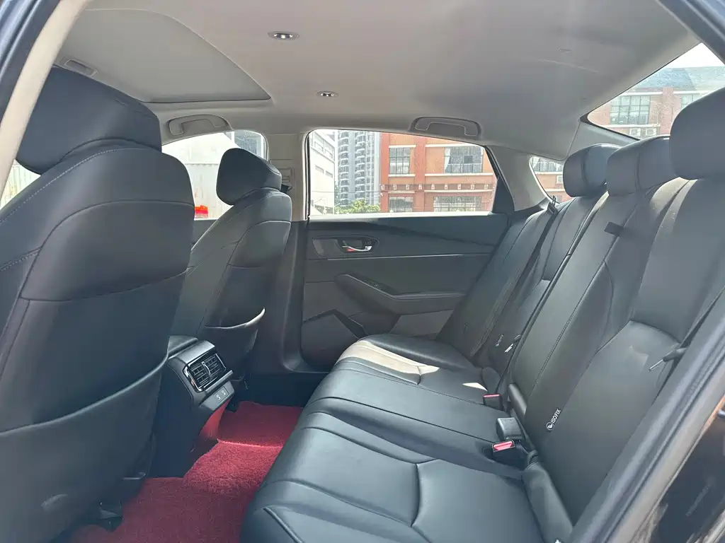Honda Accord — миниатюра 8