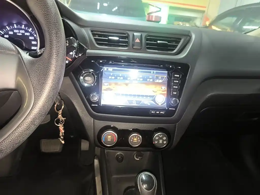 Kia K2 — миниатюра 13