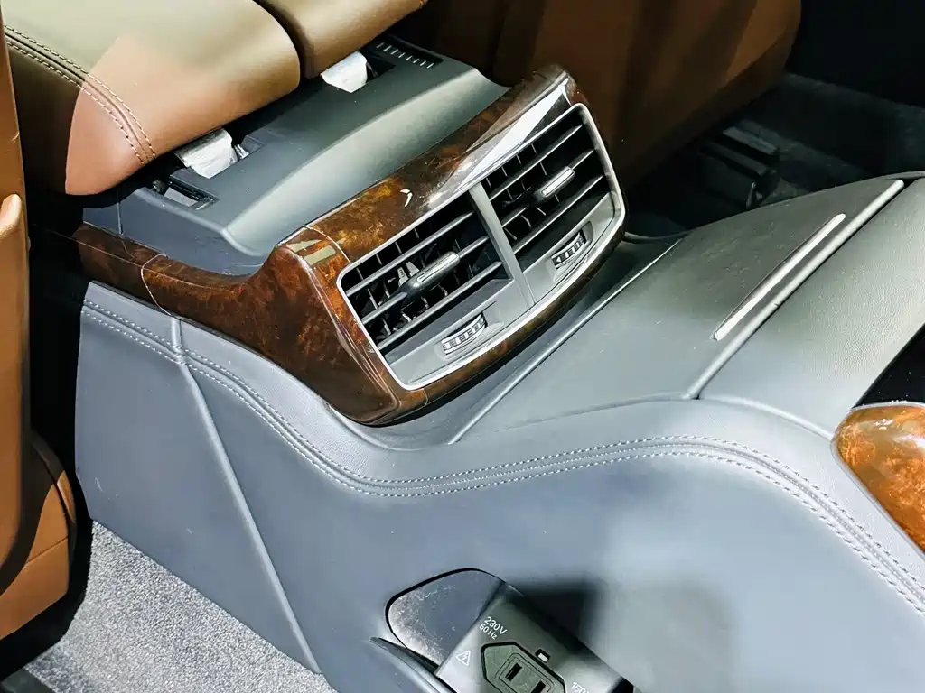 Audi A8 — миниатюра 24