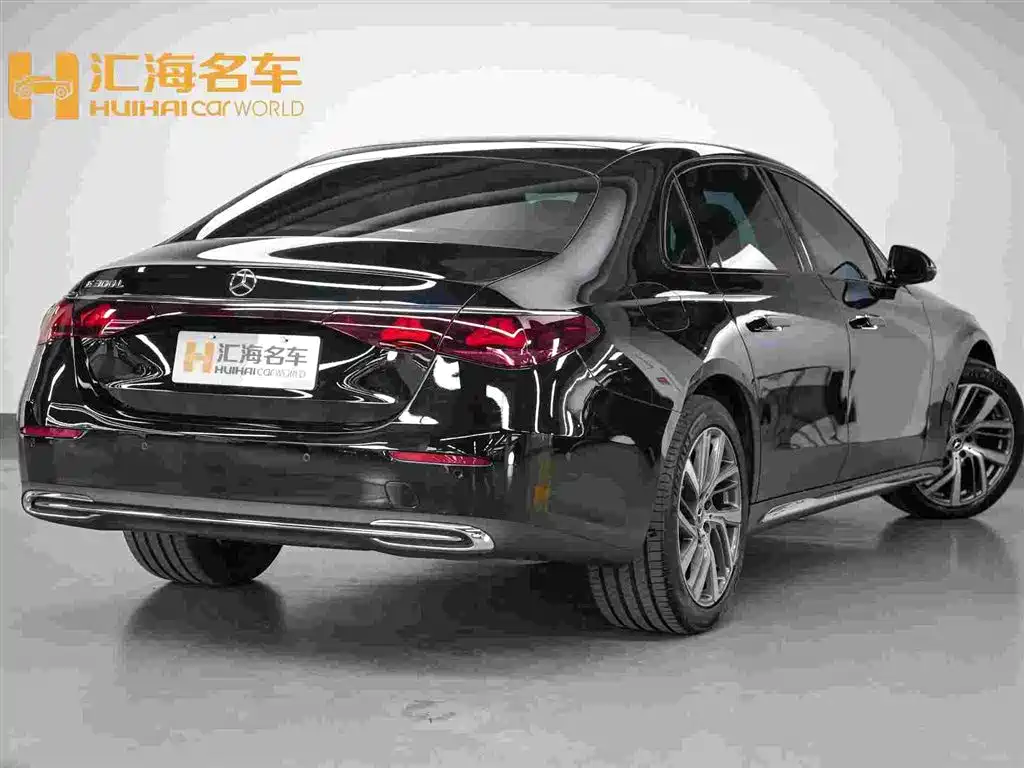 Mercedes-Benz E-Class — миниатюра 6