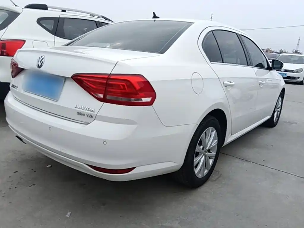 Volkswagen Lavida — миниатюра 7