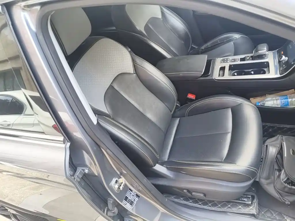 Roewe RX5 New Energy — миниатюра 25