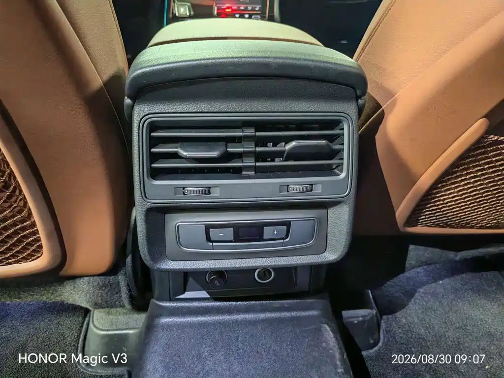 Audi Q7 — миниатюра 10