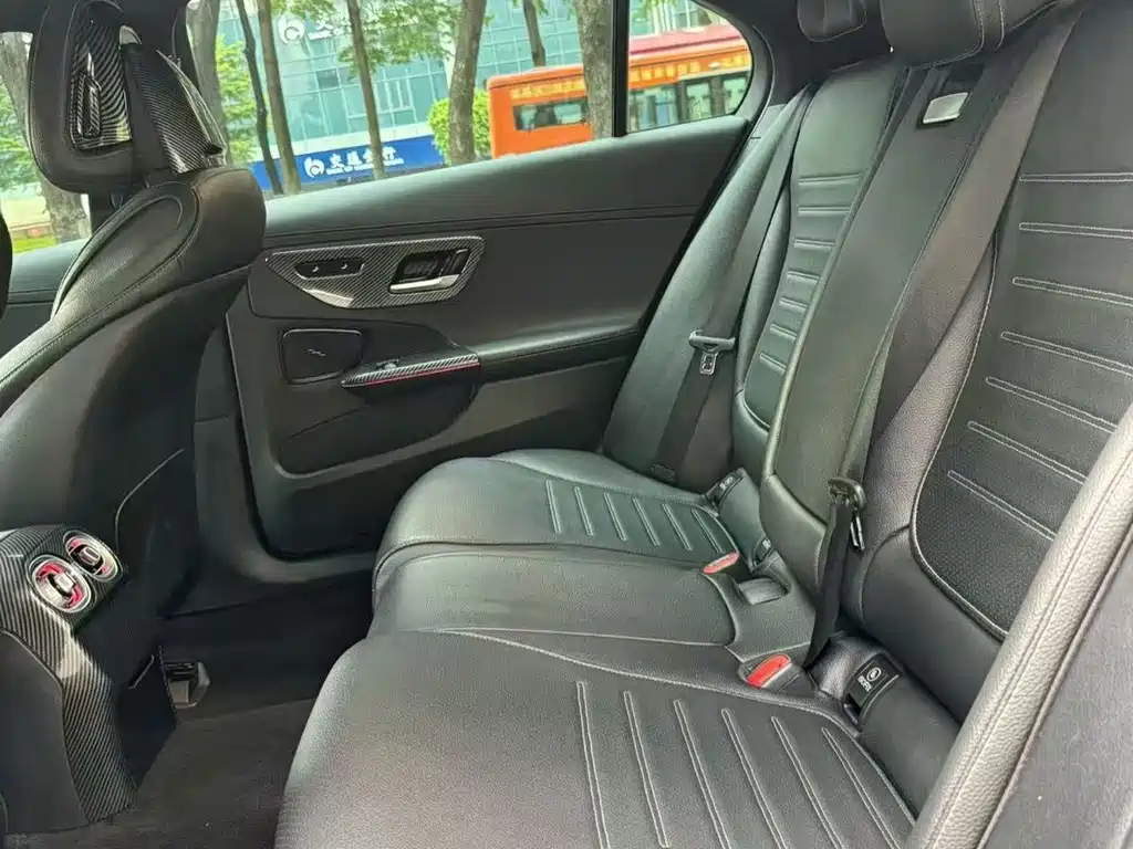 Mercedes-Benz C-Class — миниатюра 7