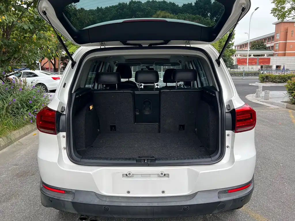 Volkswagen Tiguan — миниатюра 16