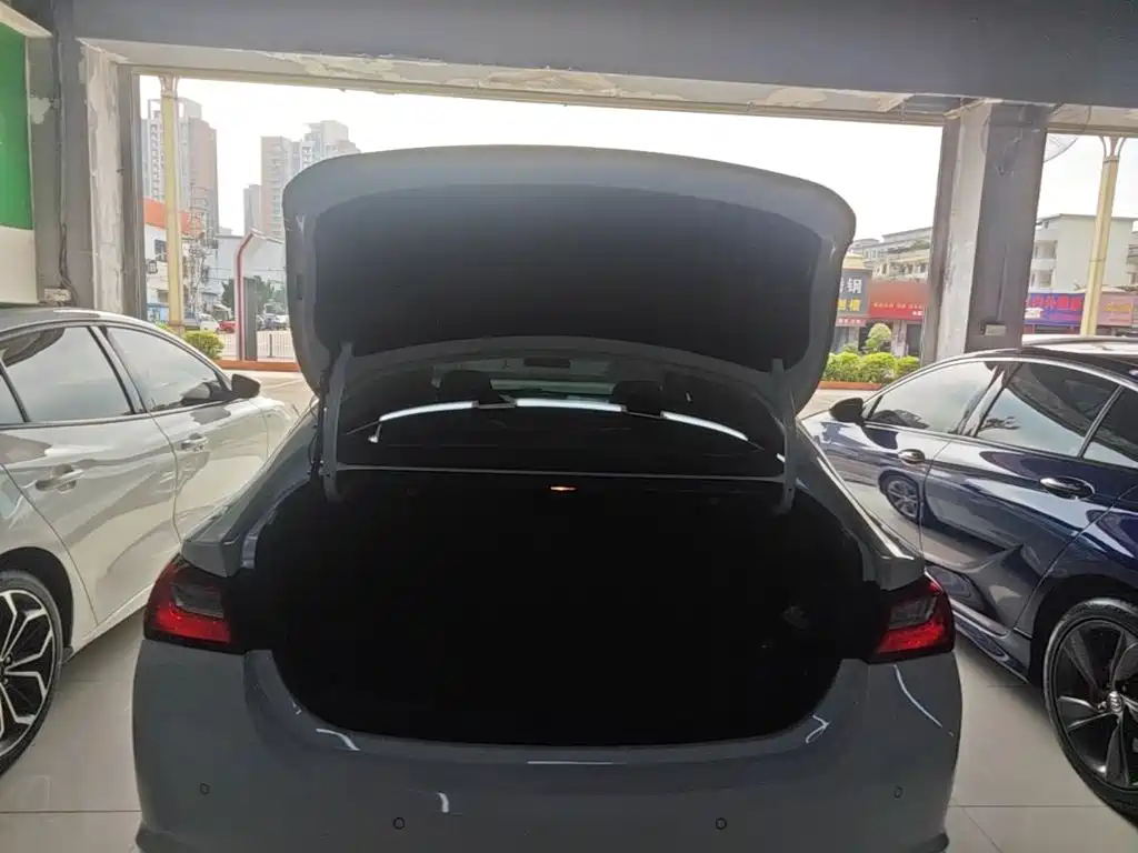 Chevrolet Malibu XL — миниатюра 19