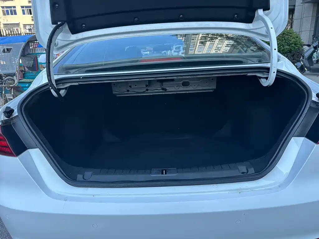 Geely Binrui — миниатюра 9