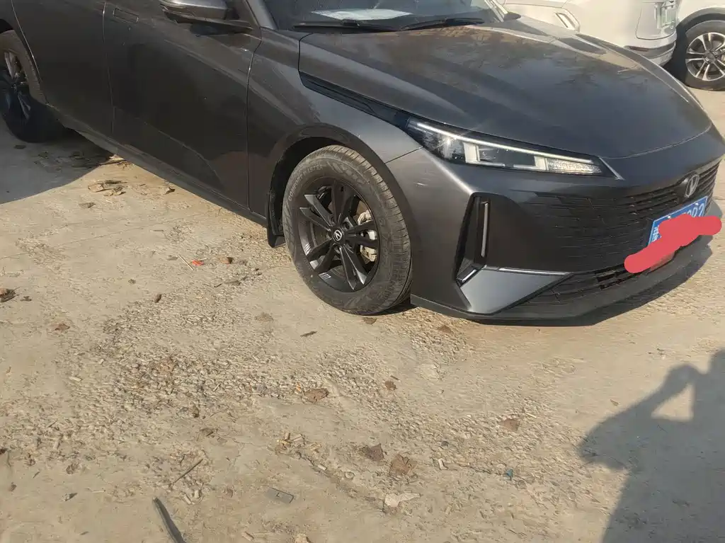 Changan Yida — миниатюра 2