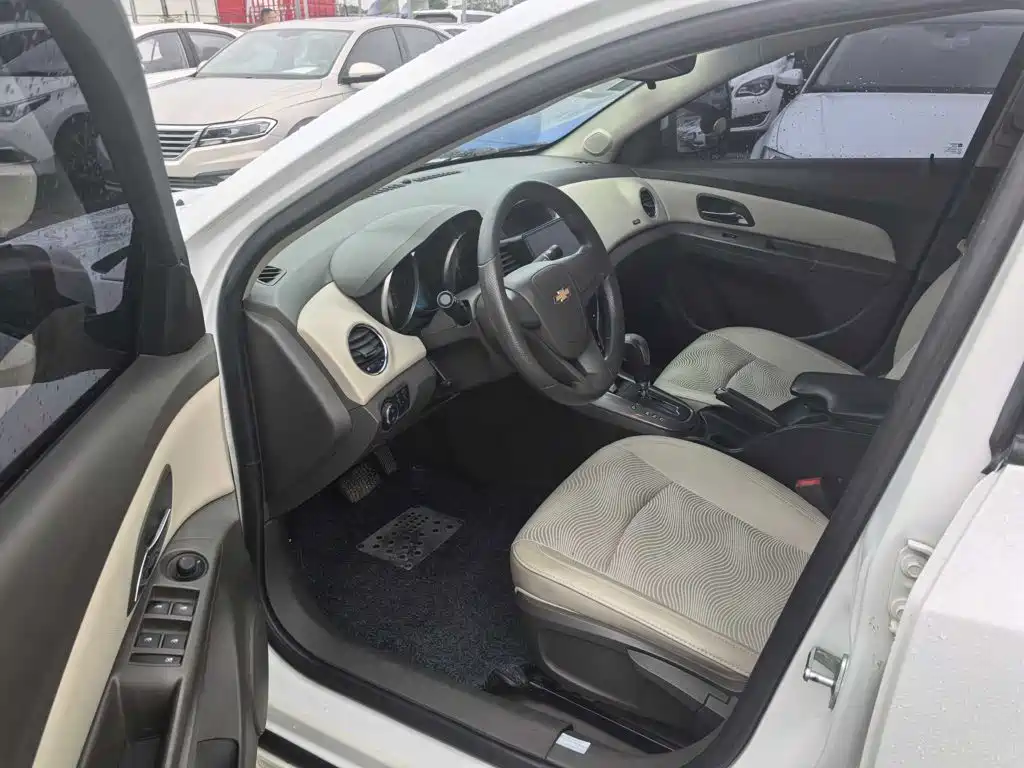 Chevrolet Cruze — миниатюра 9