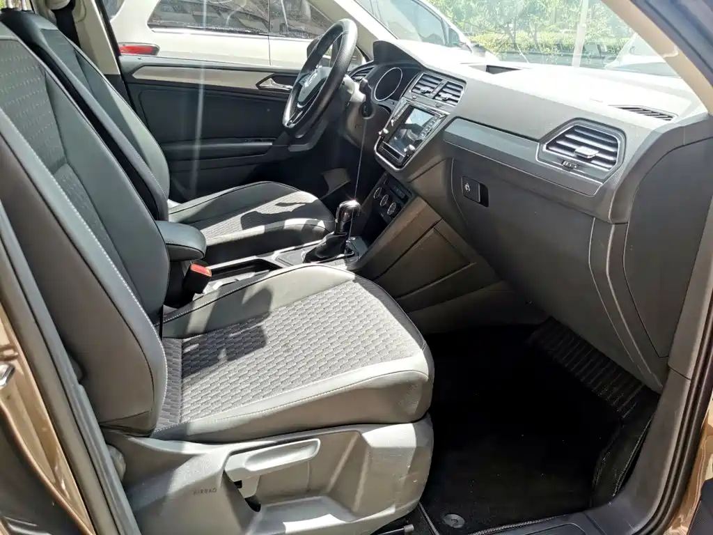 Volkswagen Tiguan L — миниатюра 13