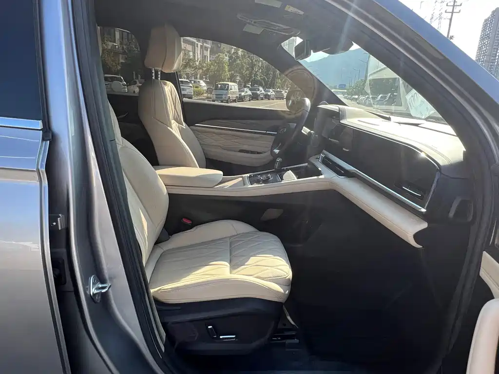 Geely Xingyue L — миниатюра 28