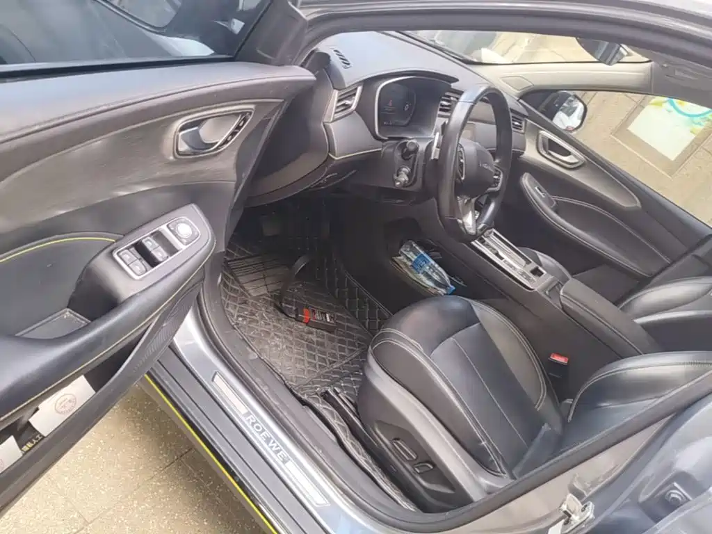Roewe RX5 New Energy — миниатюра 16