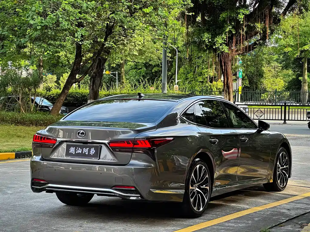 Lexus LS 2021 500h Executive