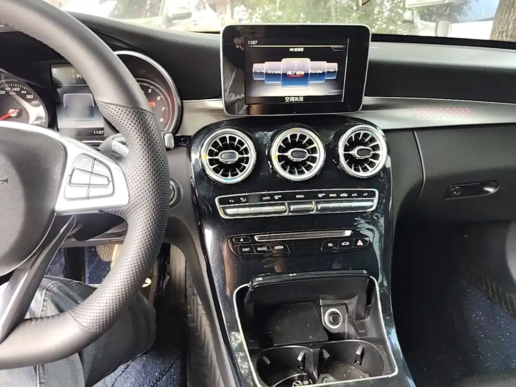Mercedes-Benz C-Class — миниатюра 10