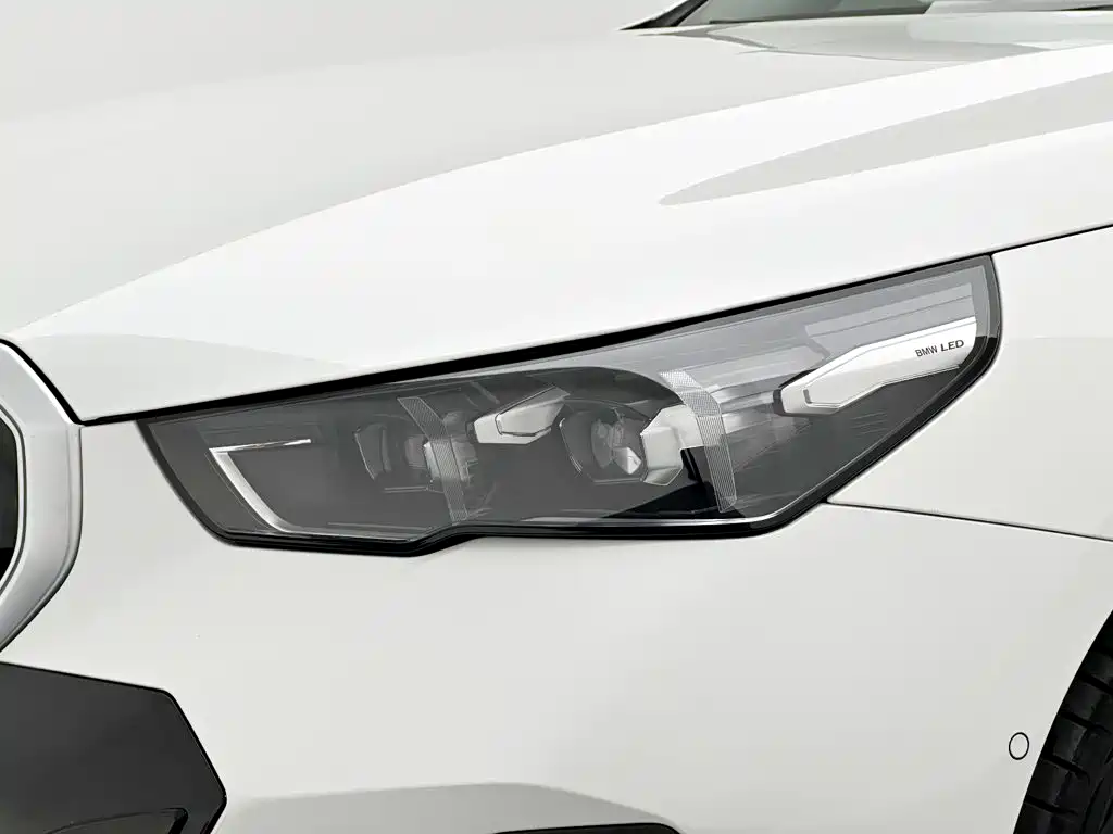 BMW 5 Series — миниатюра 28