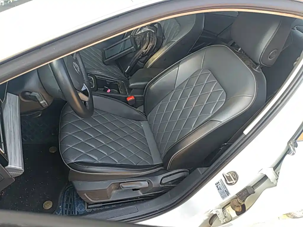 Volkswagen Sagitar — миниатюра 15